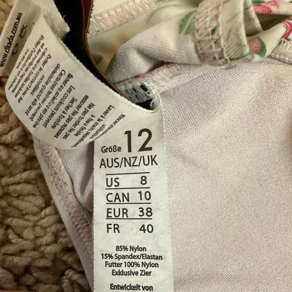 Cikada Bouquet and rose bikini top - Picture 10 of 10